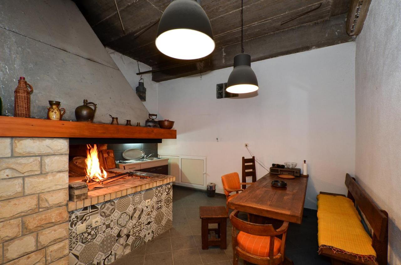 Holiday Home Nevera Kaštela المظهر الخارجي الصورة