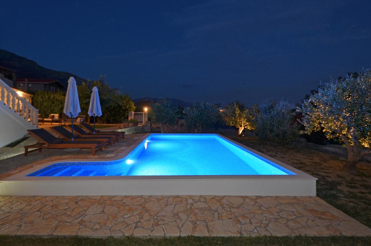 Holiday Home Nevera Kaštela المظهر الخارجي الصورة