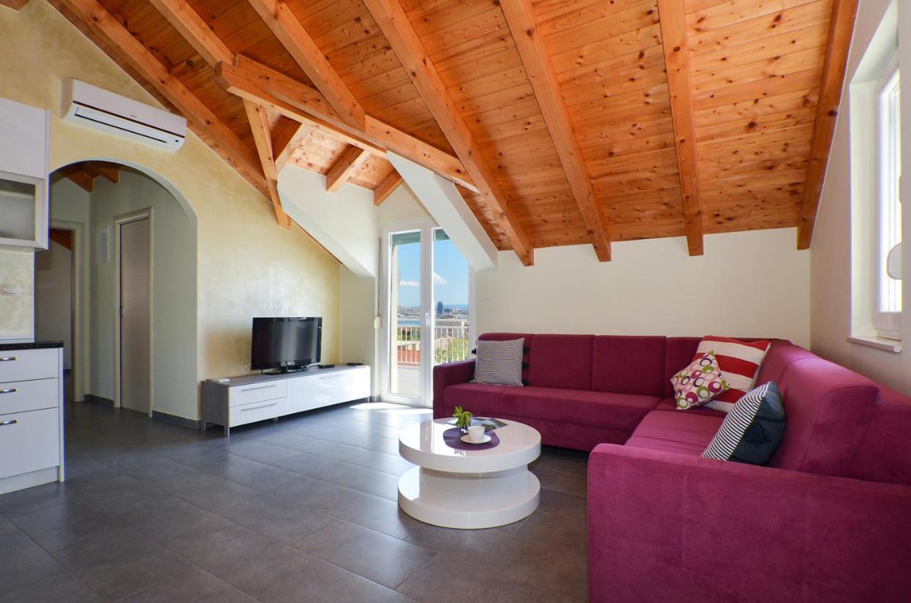 Holiday Home Nevera Kaštela المظهر الخارجي الصورة
