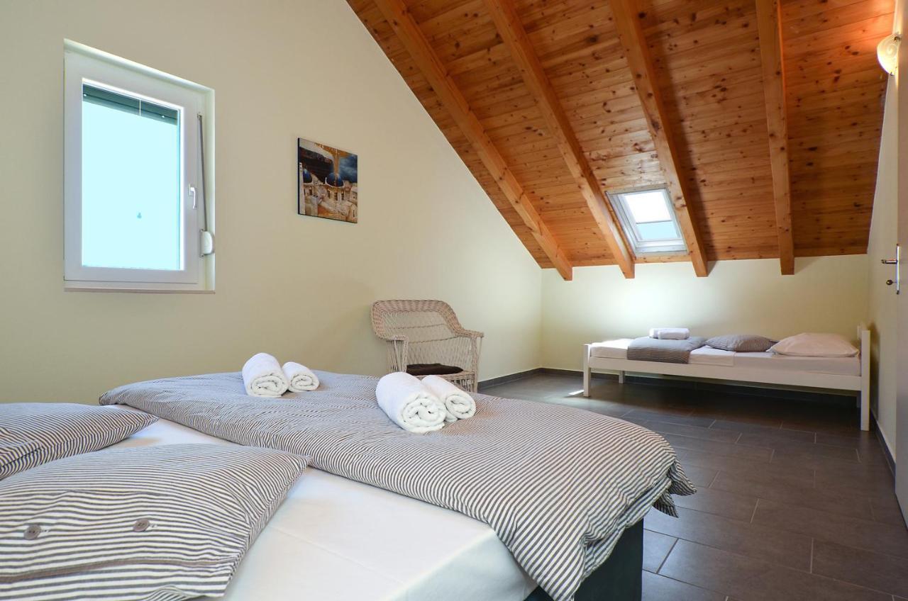 Holiday Home Nevera Kaštela المظهر الخارجي الصورة