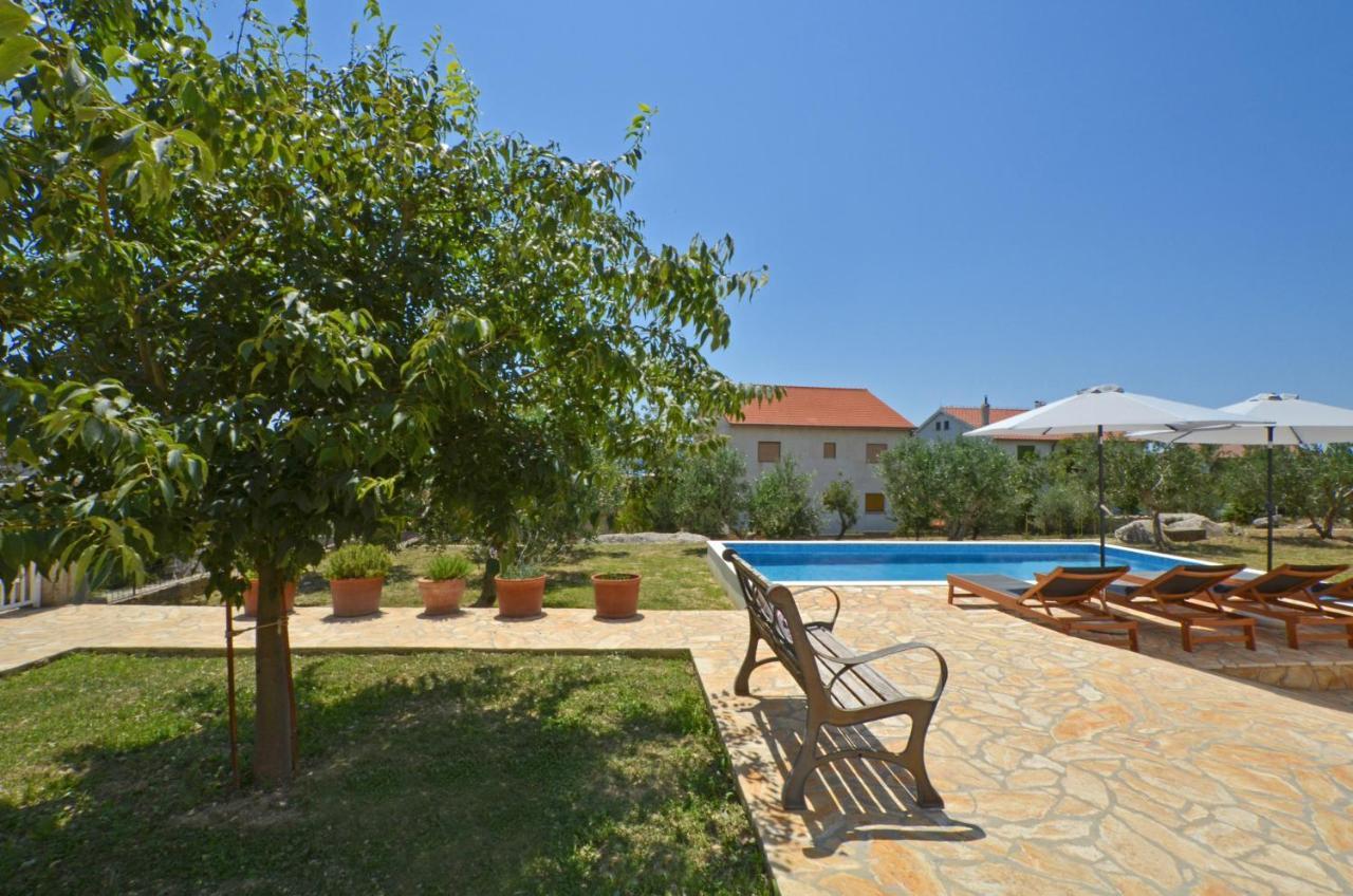 Holiday Home Nevera Kaštela المظهر الخارجي الصورة