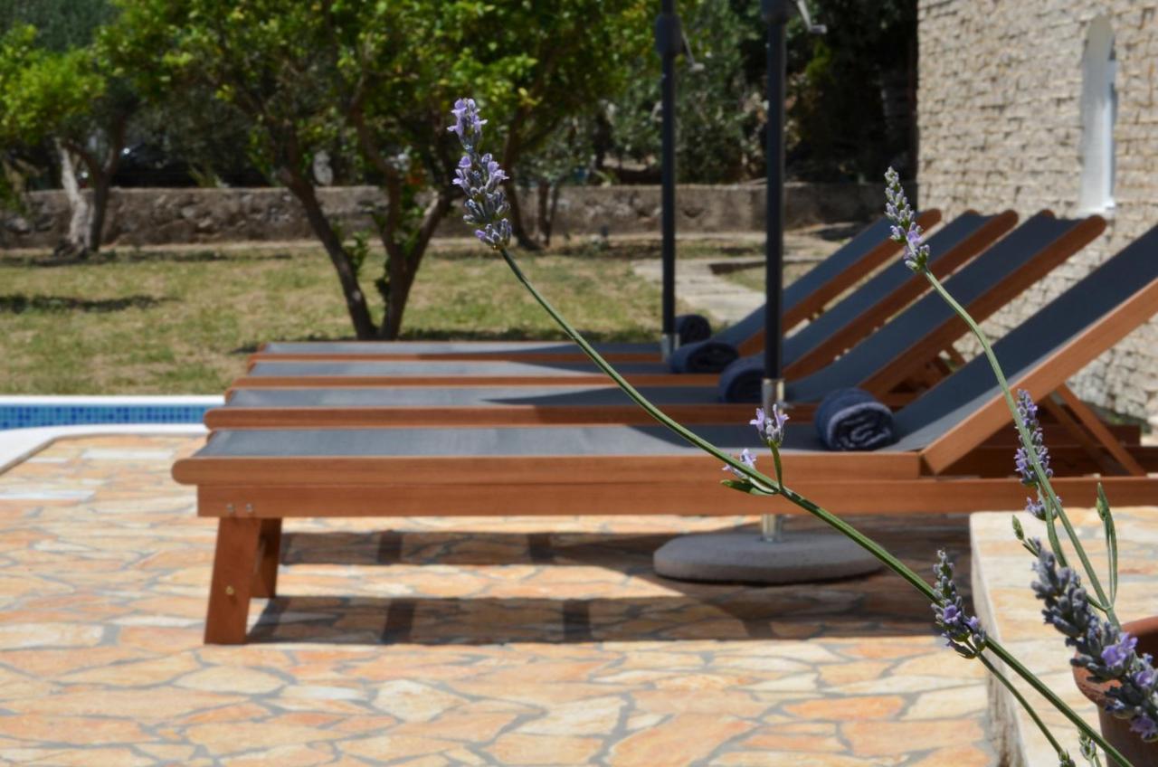 Holiday Home Nevera Kaštela المظهر الخارجي الصورة